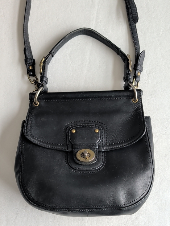 Coach Handbags - Coach Black Leather Willis Saddle Crossbody Bag